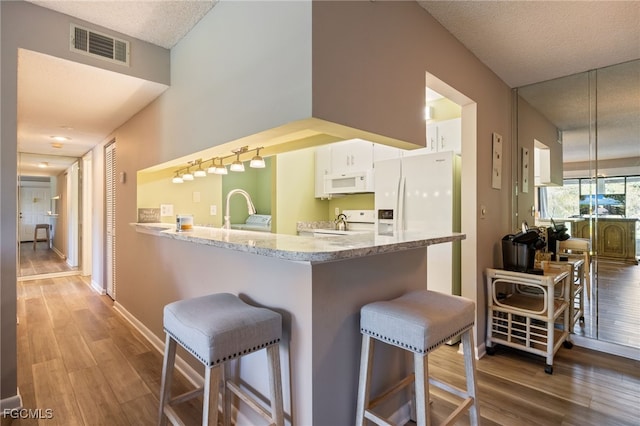 9540 Green Cypress Ln Unit 11, Fort Myers, FL 33905 - photo 6