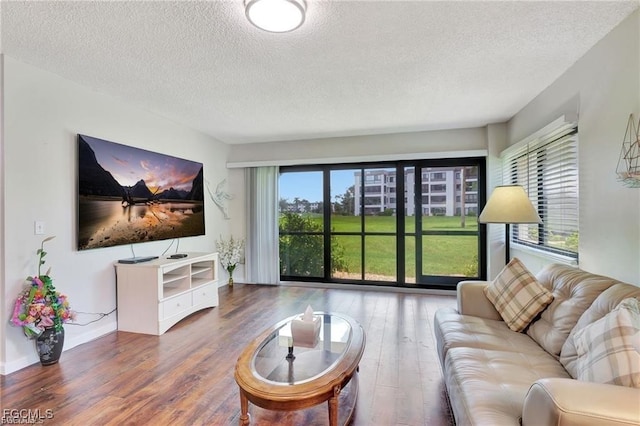 7406 Lake Breeze Dr Unit 119, Fort Myers, FL 33907 - photo 1