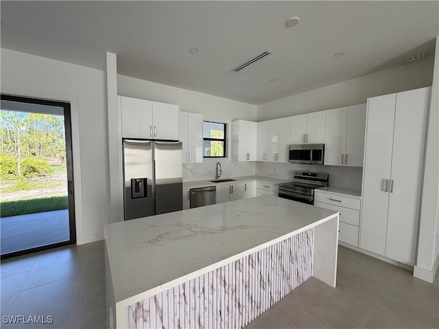 1369 Everglades Blvd N, Naples, FL 34120 - photo 3
