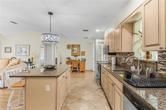7692 Myrsine Cir, Bokeelia, FL 33922 - photo 10
