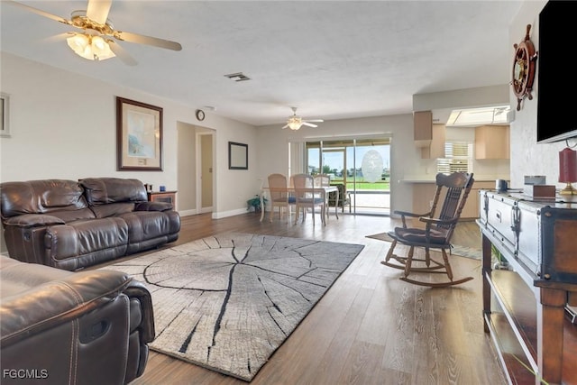 2029 NE 6th Pl, Cape Coral, FL 33909 - photo 3