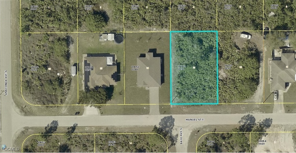 713 Manuel St E, Lehigh Acres, FL 33974 - photo 1