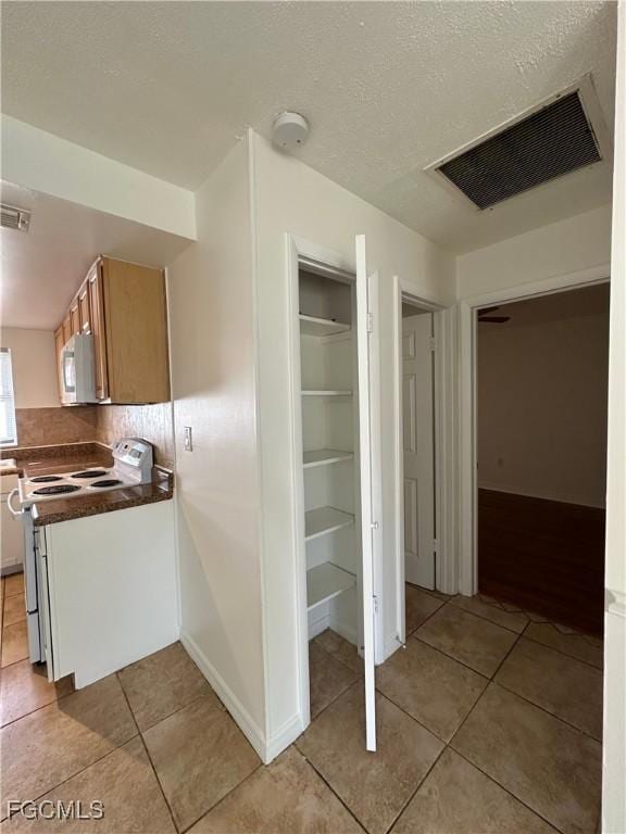 821 Courtington Ln Unit 1, Fort Myers, FL 33919 - photo 13
