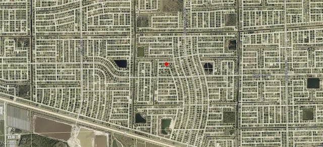 947 Chadwick St, Lehigh Acres, FL 33974 - photo 2