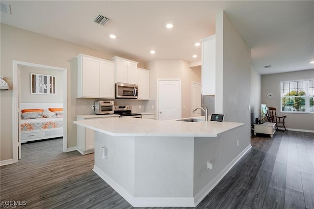 101 SE 44th Ter, Cape Coral, FL 33904 - photo 2