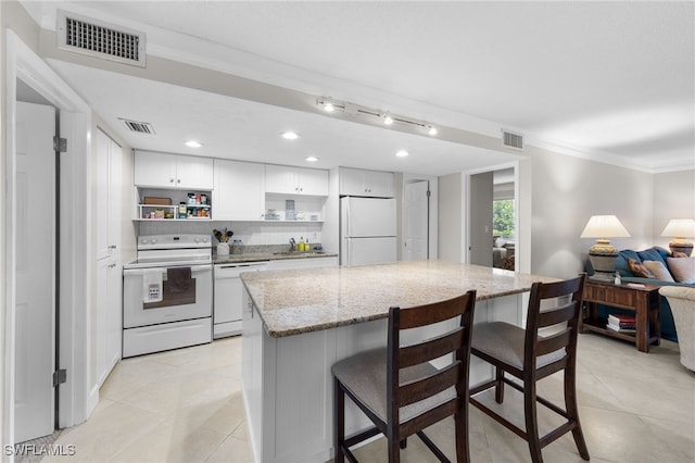 216 Palm Dr Unit 5, Naples, FL 34112 - photo 3