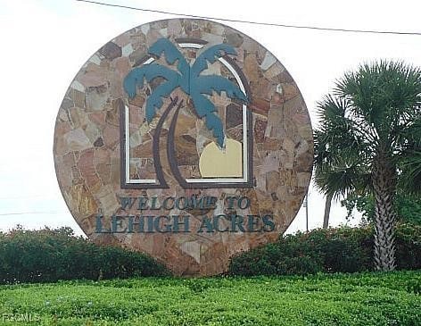 359 Austin Ave, Lehigh Acres, FL 33974 - photo 2