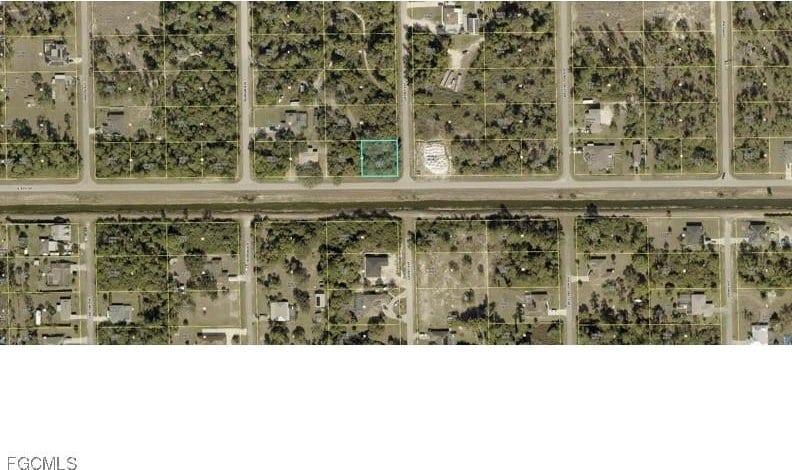 3307 E 8th St, Lehigh Acres, FL 33972 - photo 2