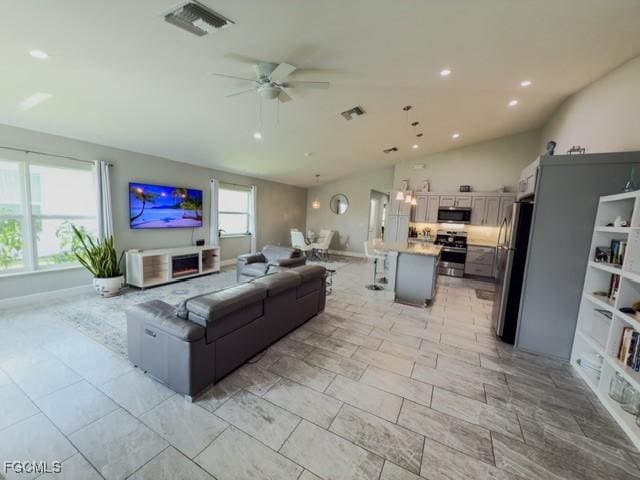 202 Village Cir Unit 20, Labelle, FL 33935 - photo 9