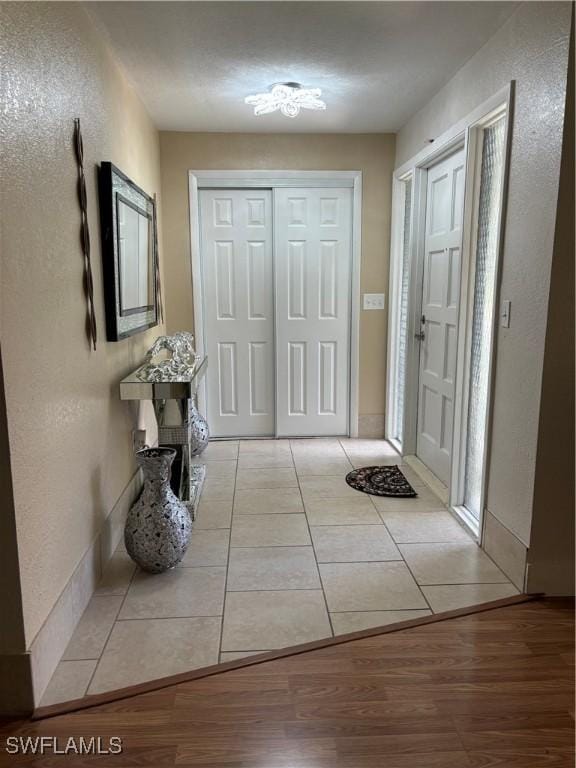 Listing photo 2 - caption unavailable