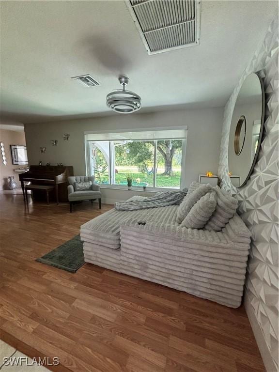 Listing photo 4 - caption unavailable