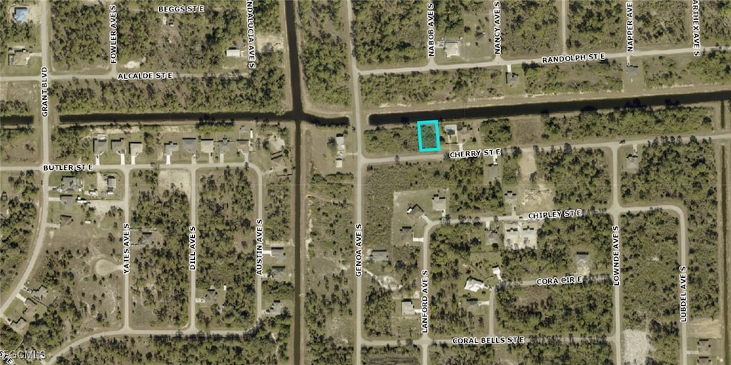 1113 Cherry St E, Lehigh Acres, FL 33974 - photo 2