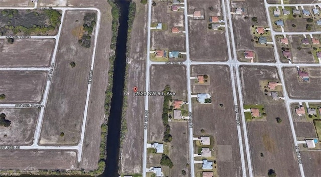 Listing photo 3 for 2520 Nw 9th Avenue, Cape Coral FL 33993