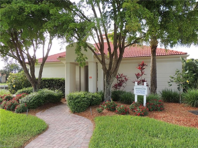 view of mediterranean / spanish-style home