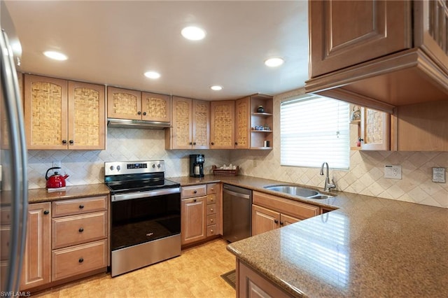 kitchen featuring tasteful backsplash, stainless steel appliances, light tile floors, and sink