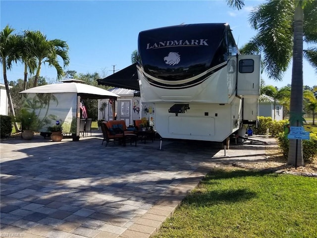 Listing photo 2 for 10409 Nightwood Drive, Fort Myers FL 33905