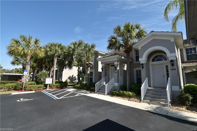 view of front of house