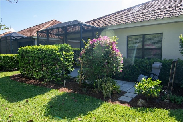 exterior space featuring a lanai