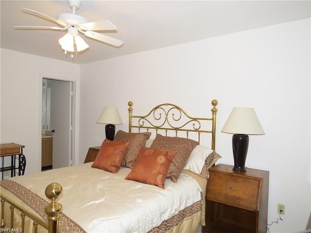 bedroom with ceiling fan