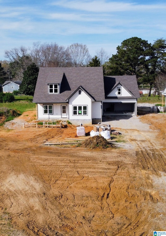 view of front facade featuring a garage