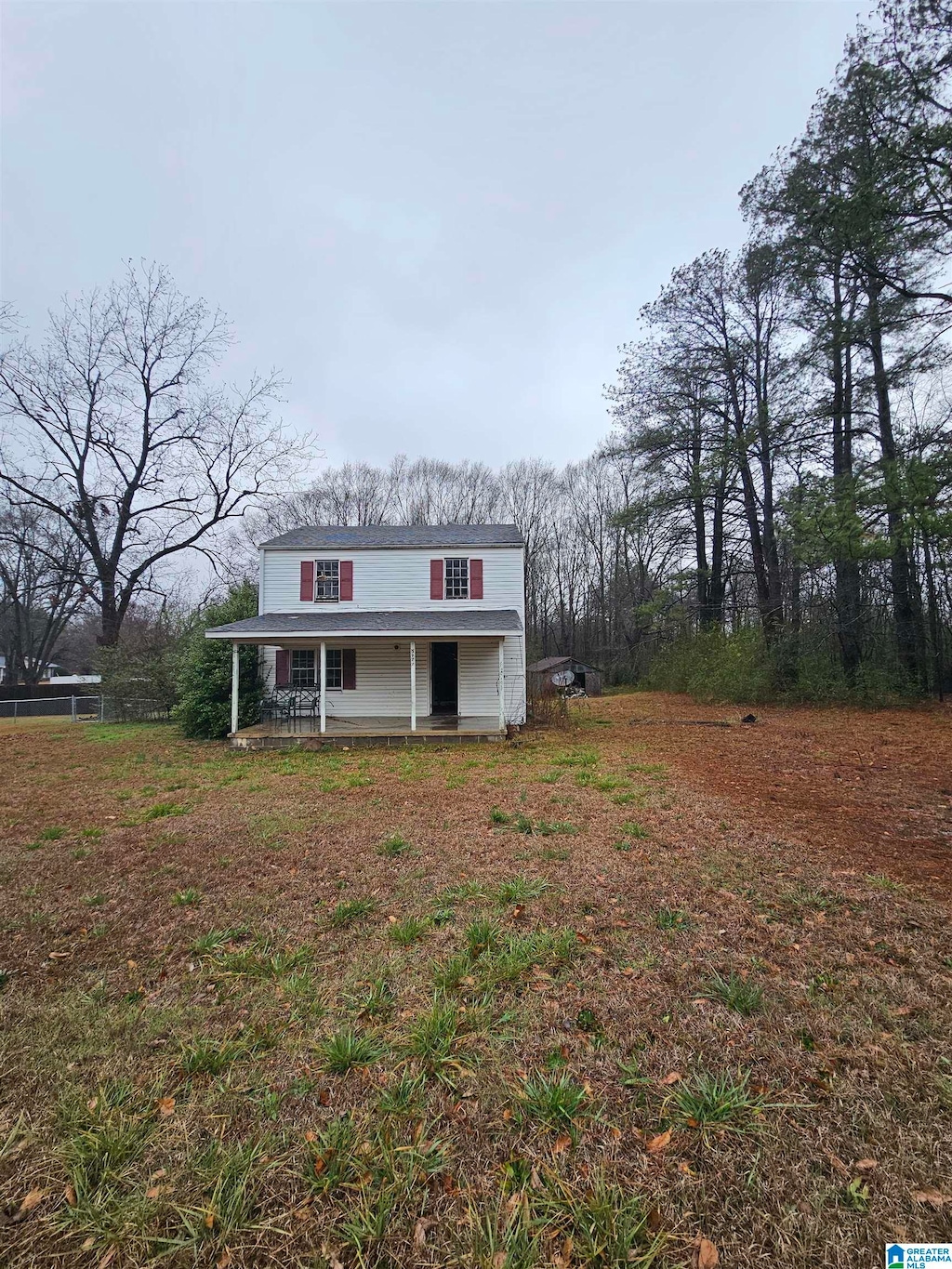 view of front of home featuring covered porch