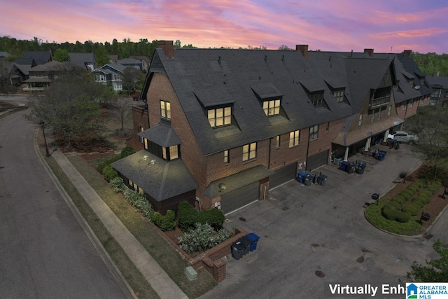 view of aerial view at dusk