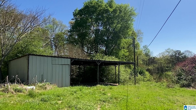 view of outdoor structure featuring a carport