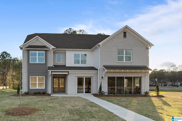 view of front of home featuring a front yard