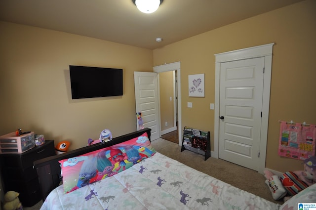 view of carpeted bedroom