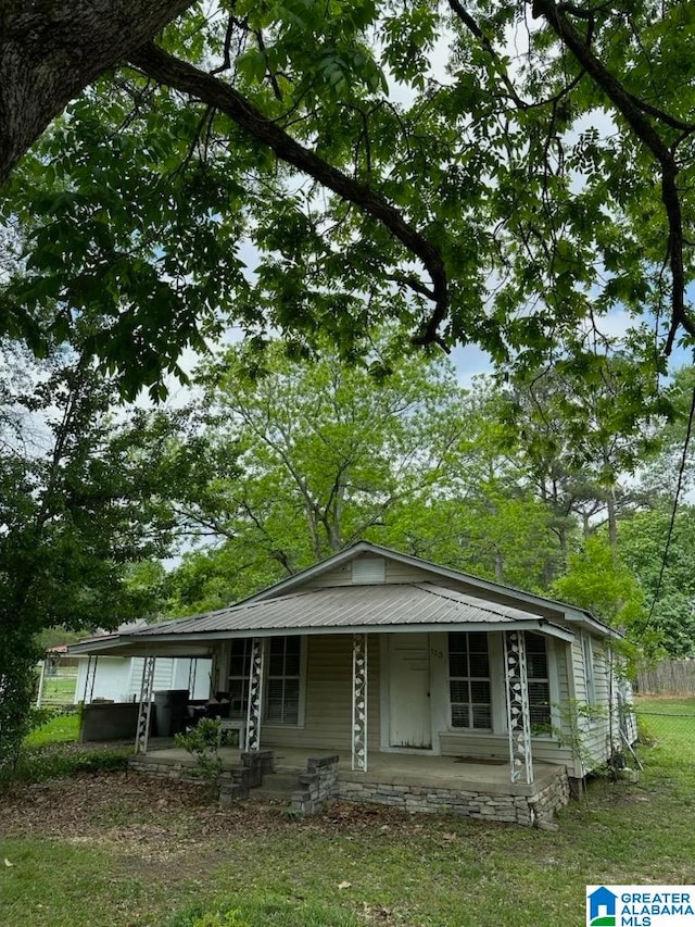 view of front of home featuring covered porch