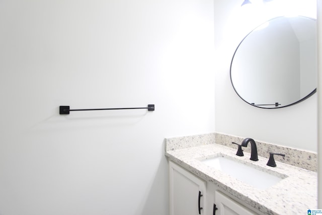 bathroom featuring large vanity