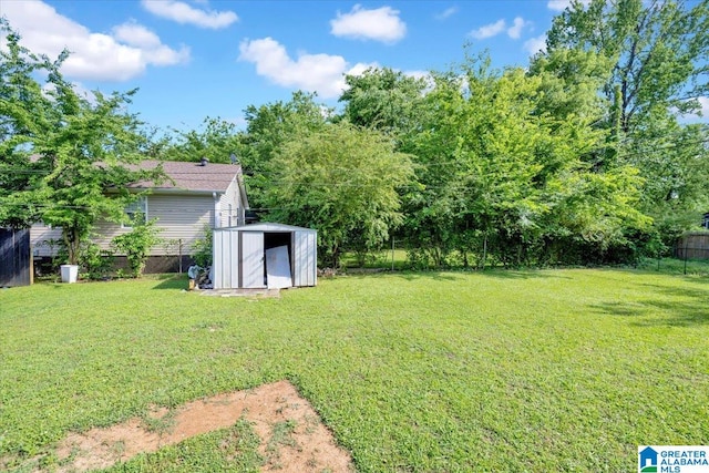 view of yard with a storage shed