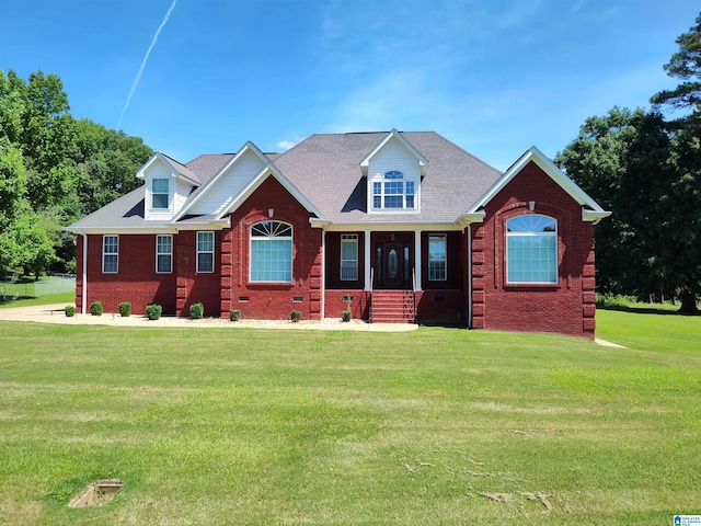 view of front of property with a front lawn