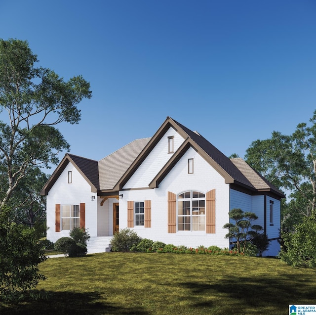 view of front of home featuring a front lawn