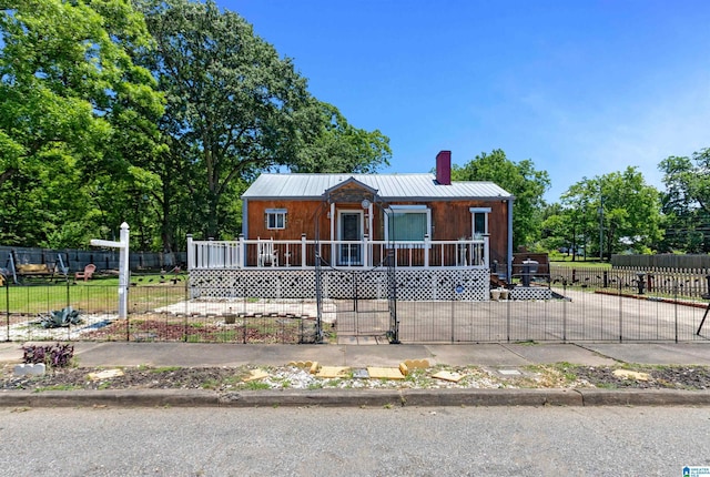 view of front of property