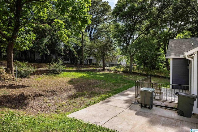 view of yard with a patio