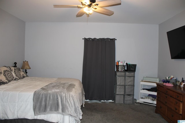 bedroom featuring carpet floors and ceiling fan