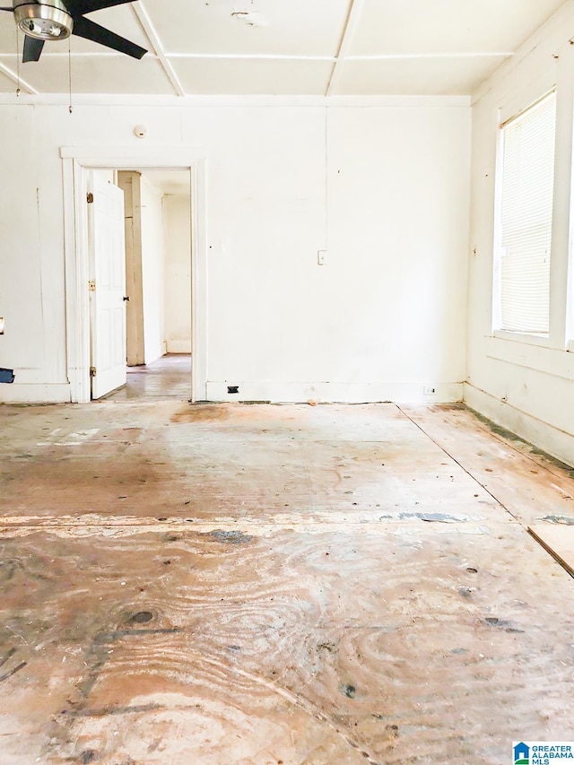 unfurnished room featuring ceiling fan