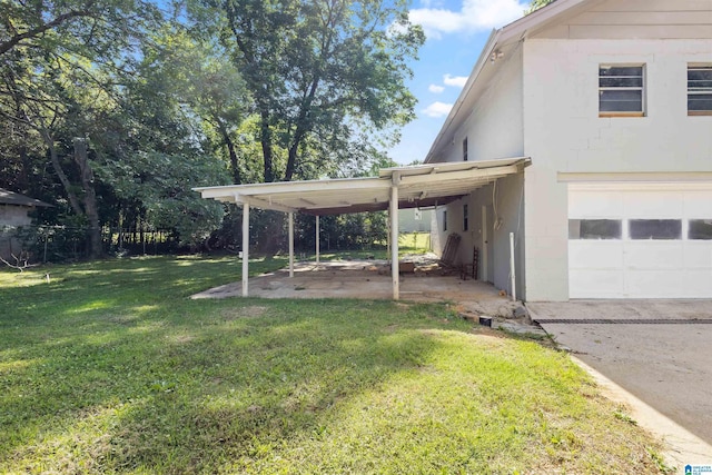 view of yard featuring a carport