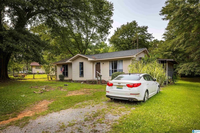 view of front of house with a front yard