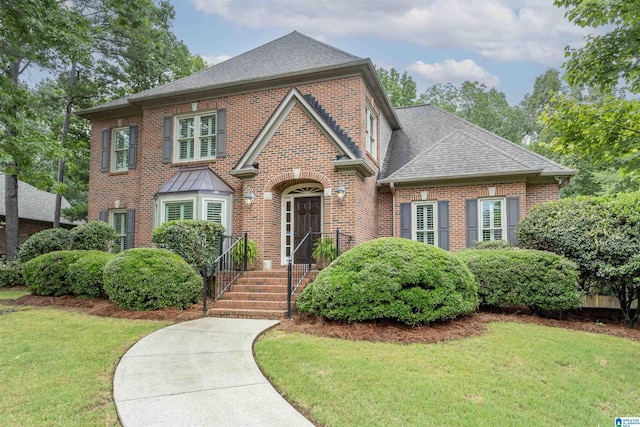 view of front of house with a front yard