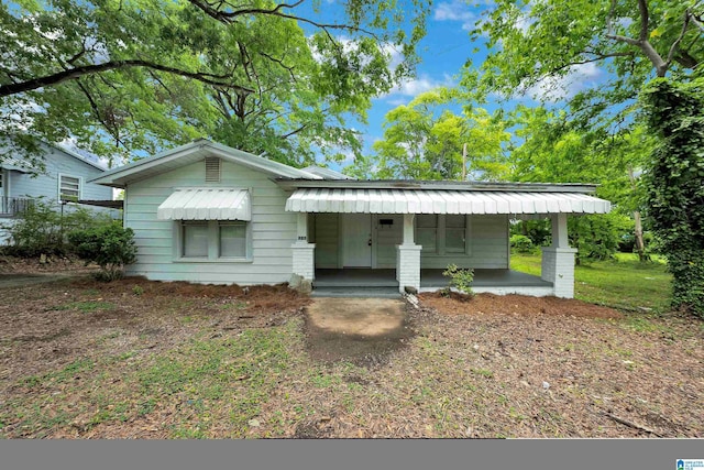 view of front of house featuring covered porch