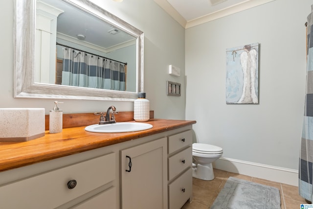 bedroom featuring ceiling fan, dark hardwood / wood-style floors, and ornamental molding