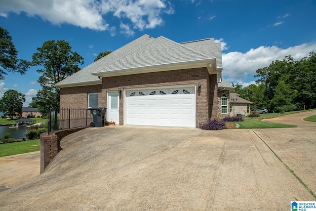 view of front facade featuring a garage