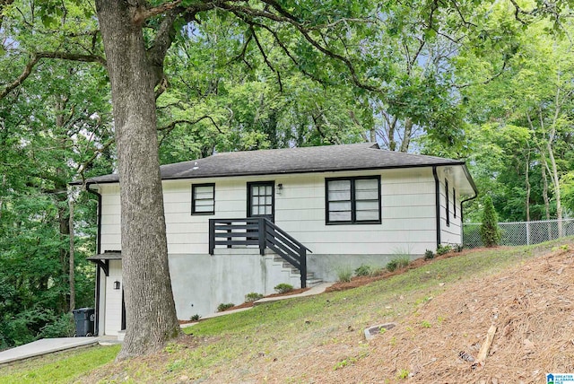 view of front of property