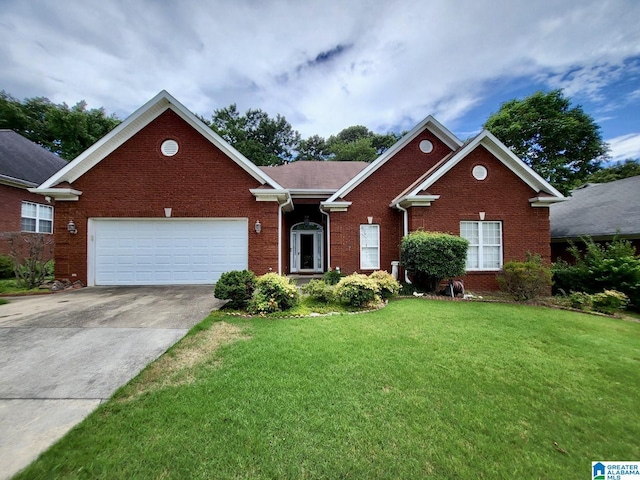 view of front of property with a front lawn