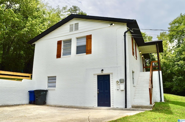 view of front facade