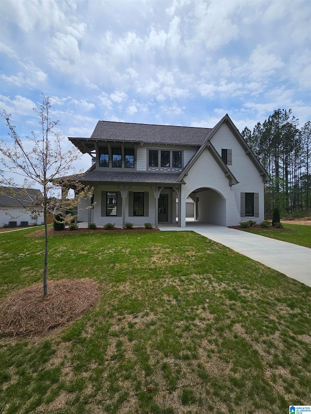 view of front of home with a front yard