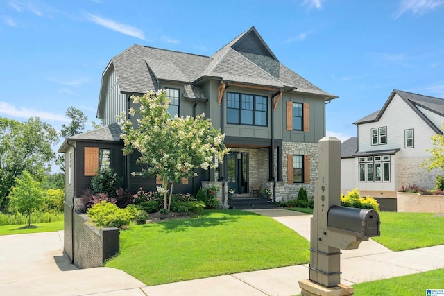 view of front of home with a front lawn