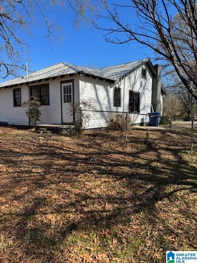 view of home's exterior